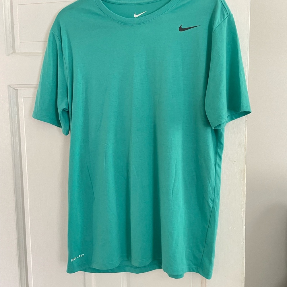 Nike Men’s Short Sleeve Dri-FIT Tee in Teal Green